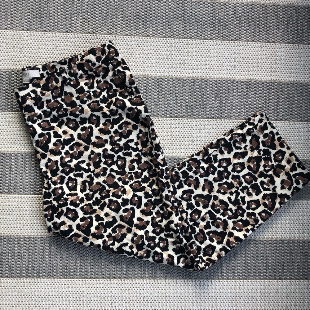 Loft Leopard Cropped Pants! 🐆